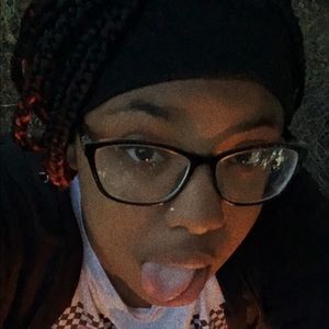 Meet your Posher, Imari